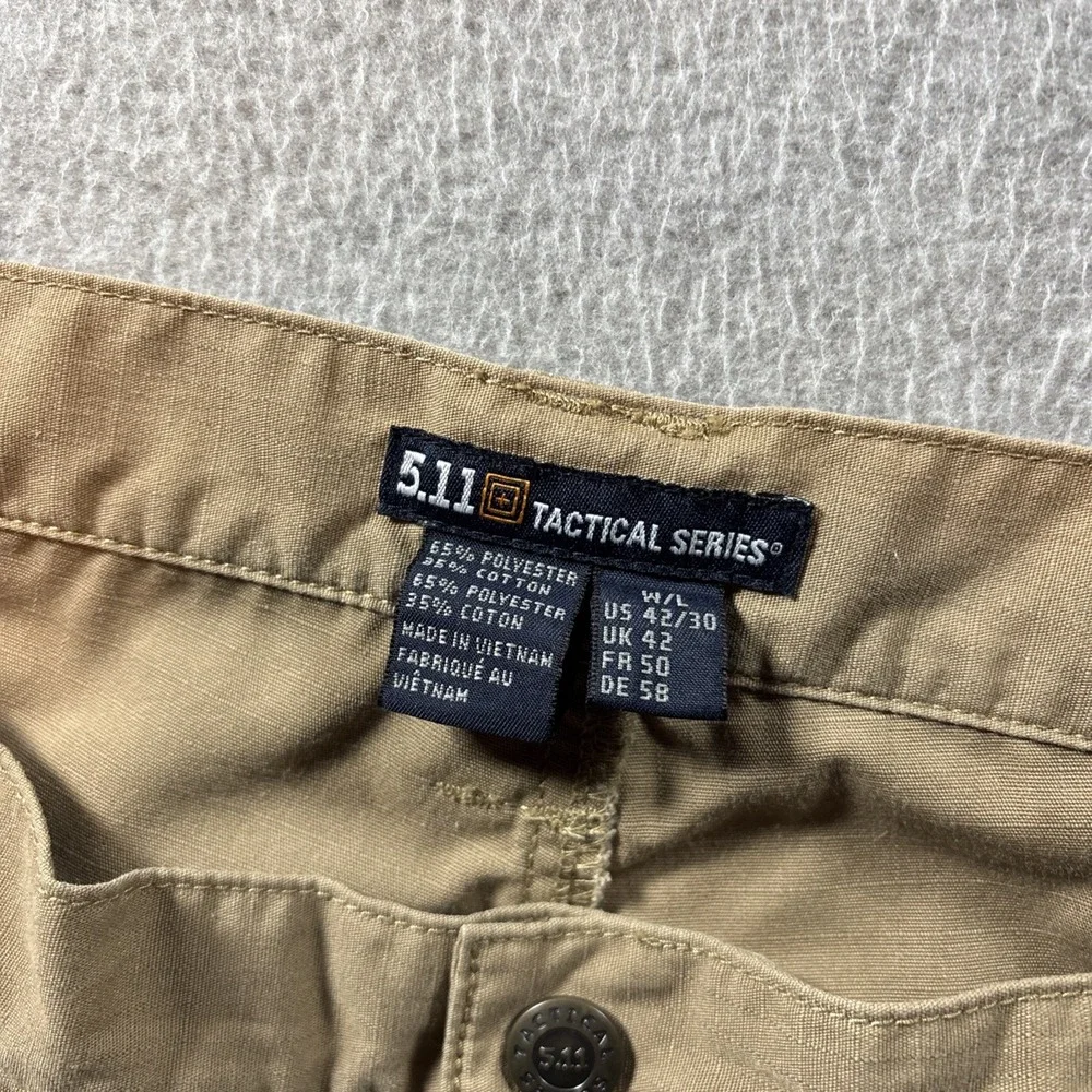 5.11 Tactical Men's 42x30 Double Knee Khaki Pants Hiking Outdoors Cargo Pockets